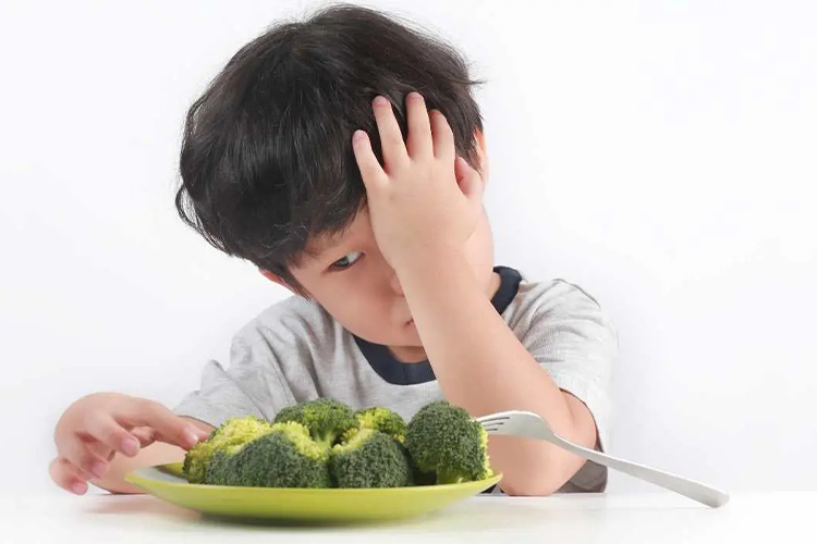How to get your kids to eat green leafy vegetables